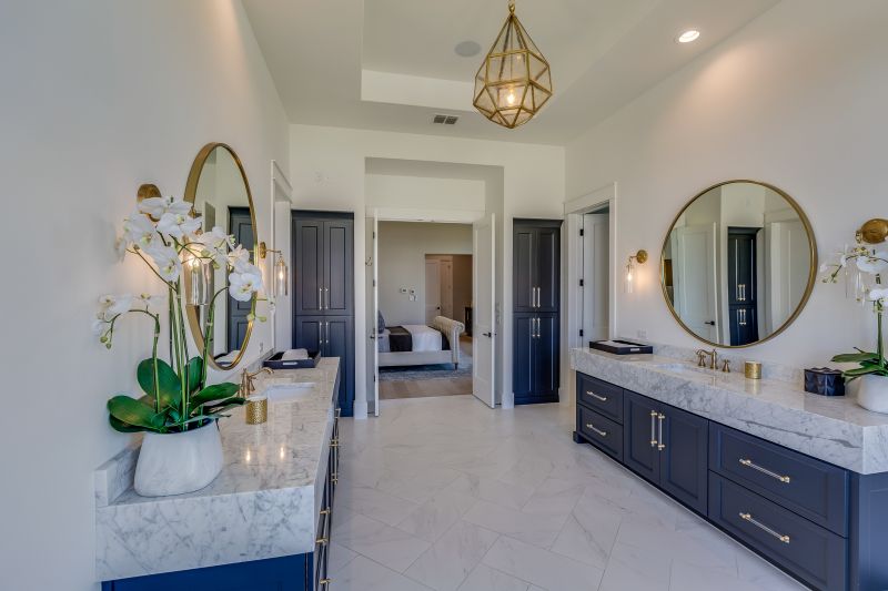 Luxurious Bathroom Vanity